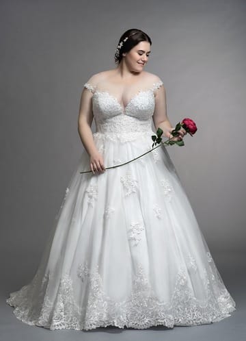 5bdad2a49259ac08aa9b1b53234c154c Wedding Dresses for Short, Chubby Brides